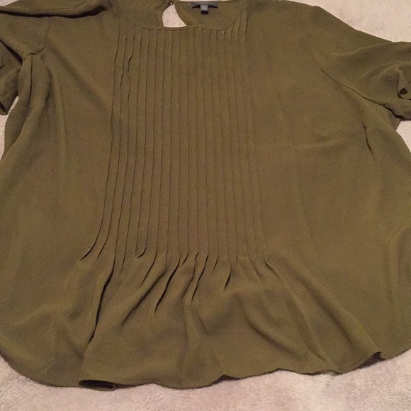The Limited short sleeve plus size Top Olive Green - Picture 5 of 15